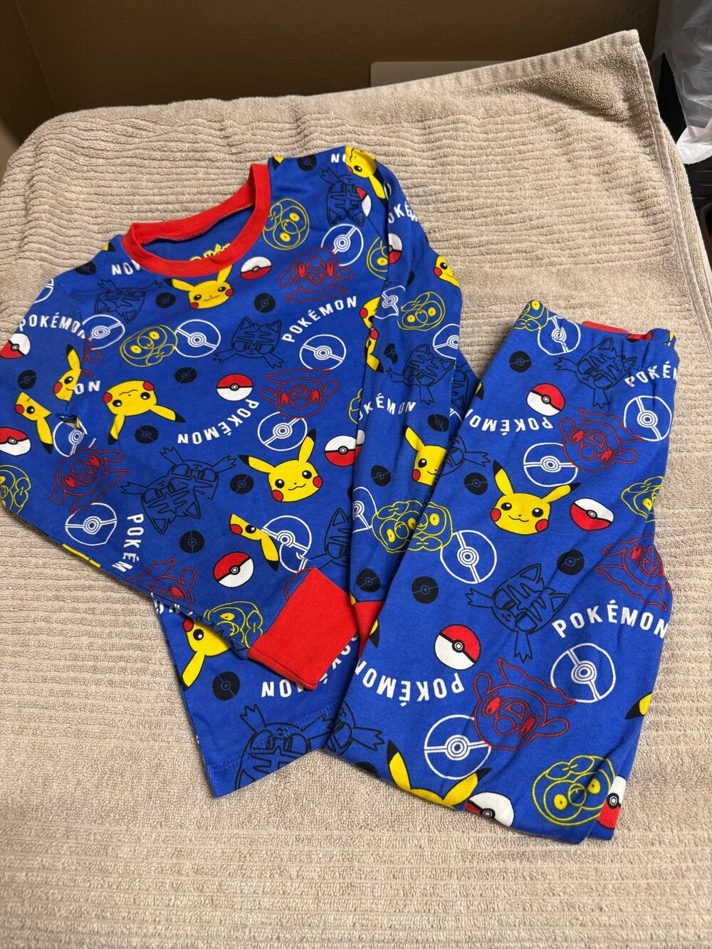 Pokemon Pajama Set Boys Size 7 Winter Long sleeve Pjs Pikachu poke ball